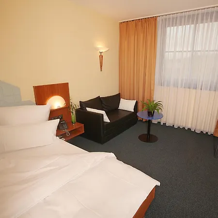 Transmar Travel فندق